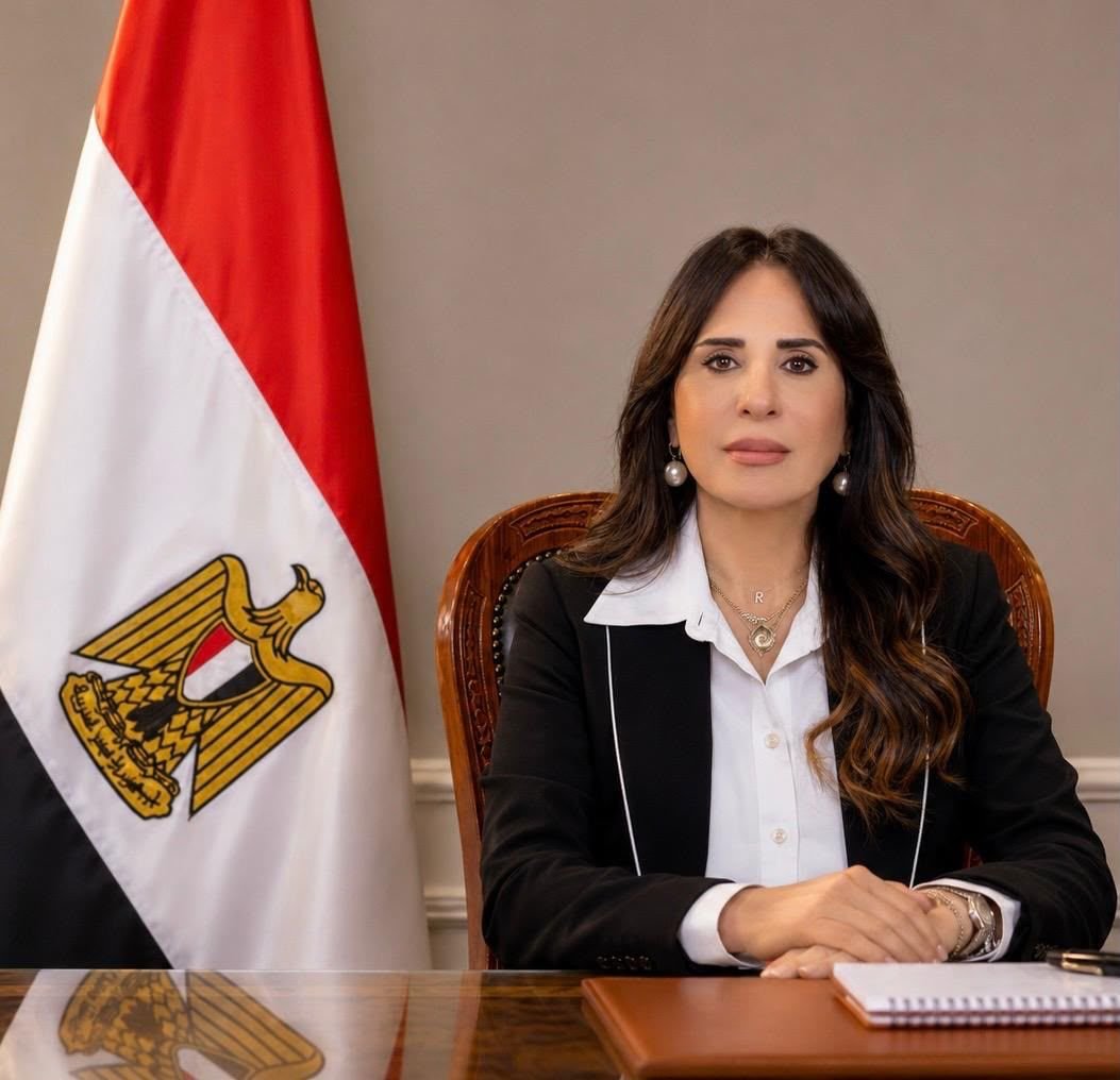 وزيرة-الإسكان-تتابع-سير-العمل-بعدد-من-القطاعات-الخدمية-والتنموية-بمدينة-حدائق-أكتوبر