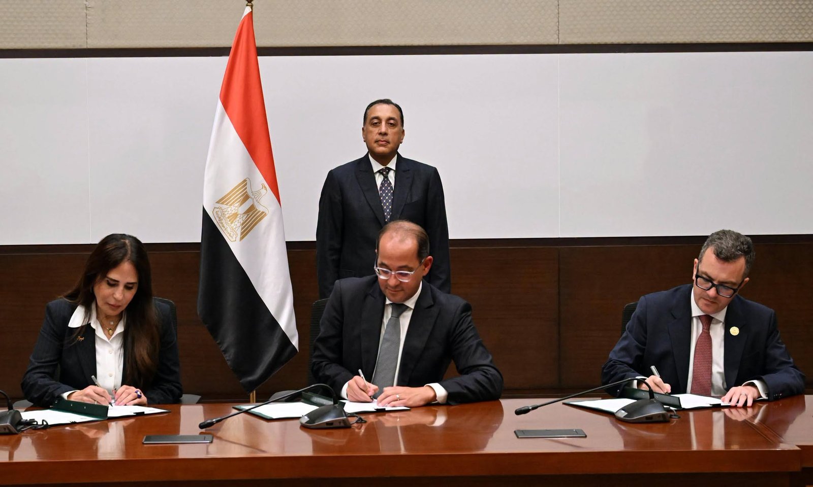 تسوية-مديونية-“الوطنية-للإعلام”-و”المجتمعات-العمرانية”-لبنك-الاستثمار-القومي-بـ98-مليار-جنيه